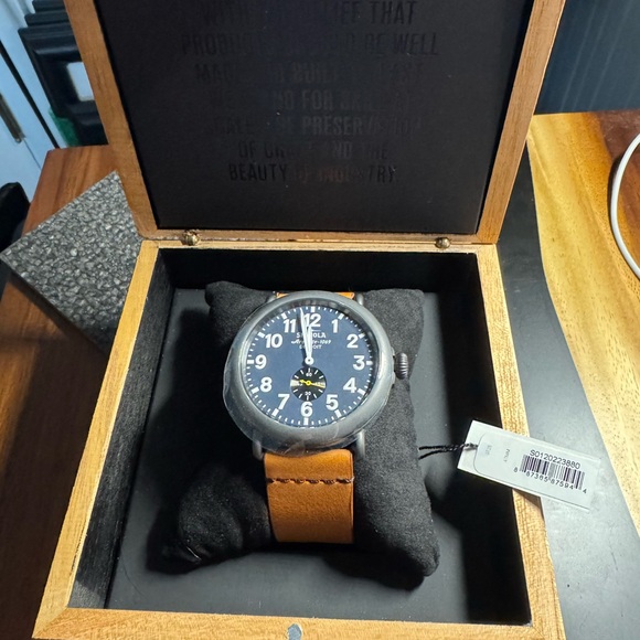 BRAND NEW: Shinola 47mm Brown Leather Strap Watch - Picture 4 of 7